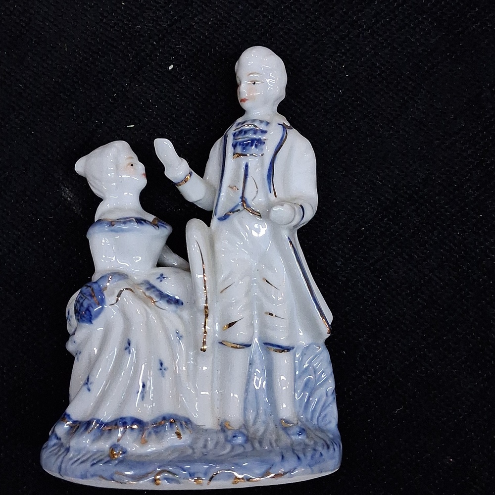 Bridgerton style colonial figurine 18th century attire with blue & gold accents- - Picture 3 of 7